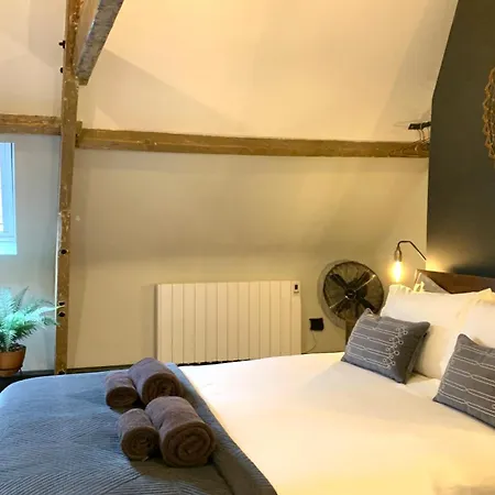 One Over Eight - Luxury One Bed Apartmán