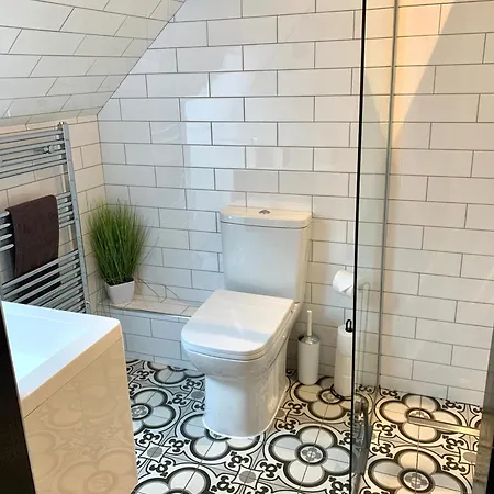 One Over Eight - Luxury One Bed