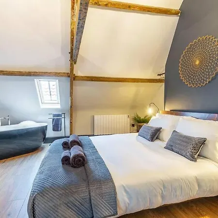 One Over Eight - Luxury One Bed Whitby