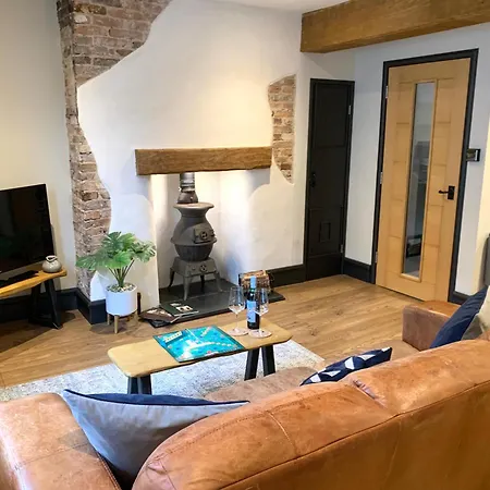 One Over Eight - Luxury One Bed Apartment Whitby