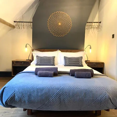 One Over Eight - Luxury One Bed *