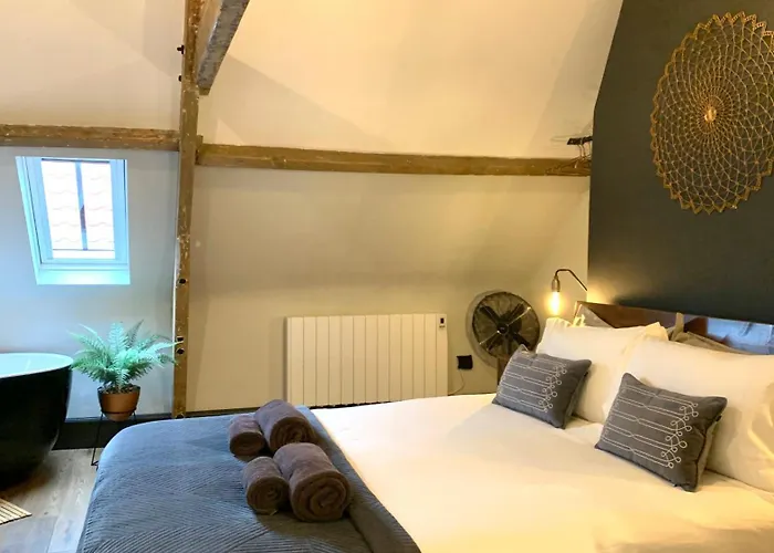 One Over Eight - Luxury One Bed アパート