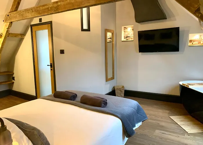 One Over Eight - Luxury One Bed